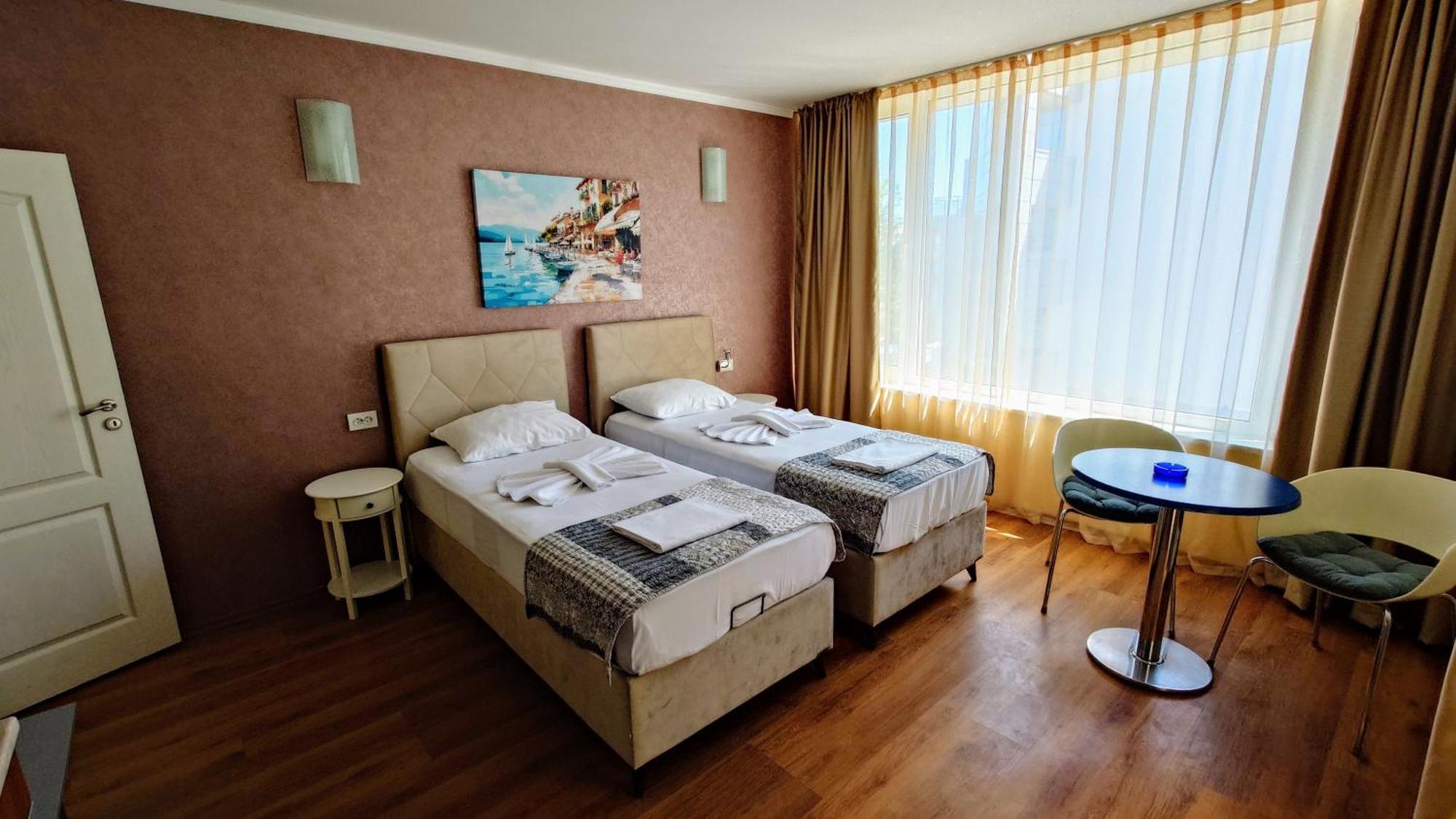 Favorit Aparthotel Pantai Sunny Luaran gambar